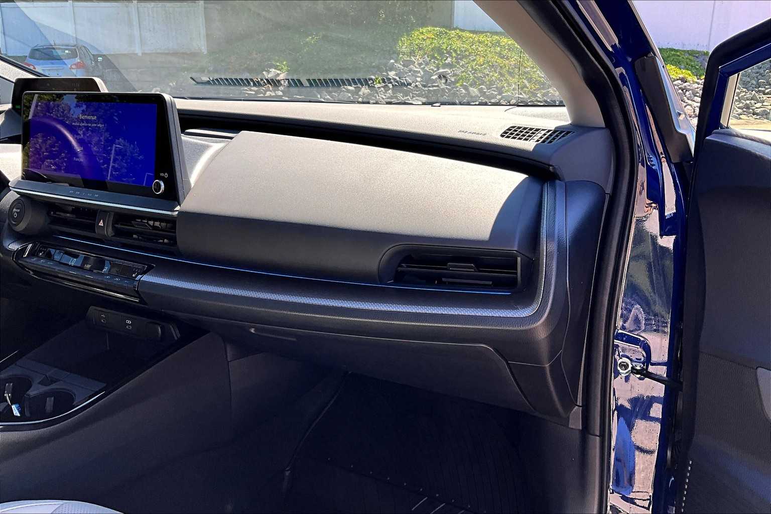 2024 Toyota Prius XLE - Photo 13