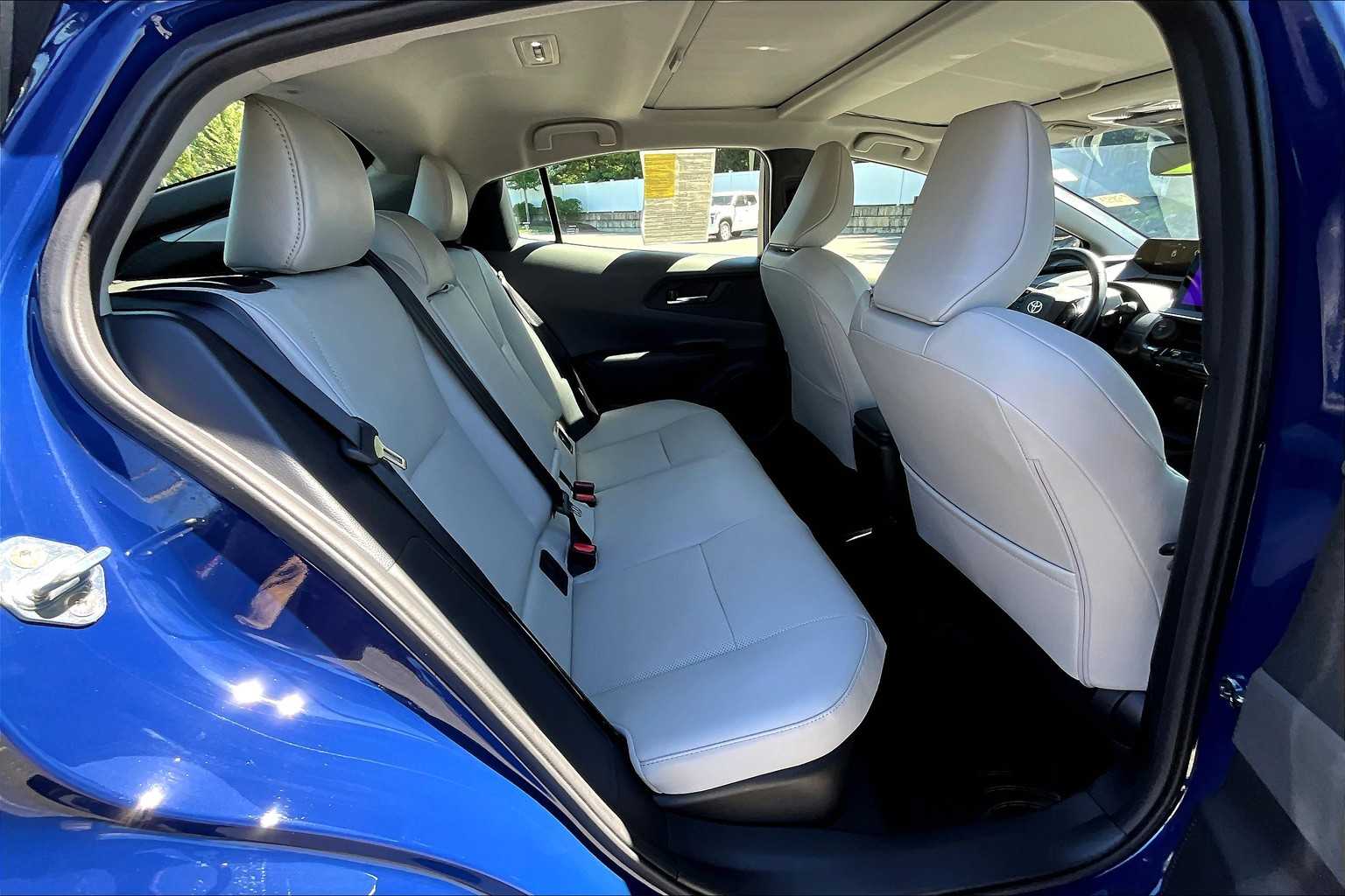 2024 Toyota Prius XLE - Photo 16