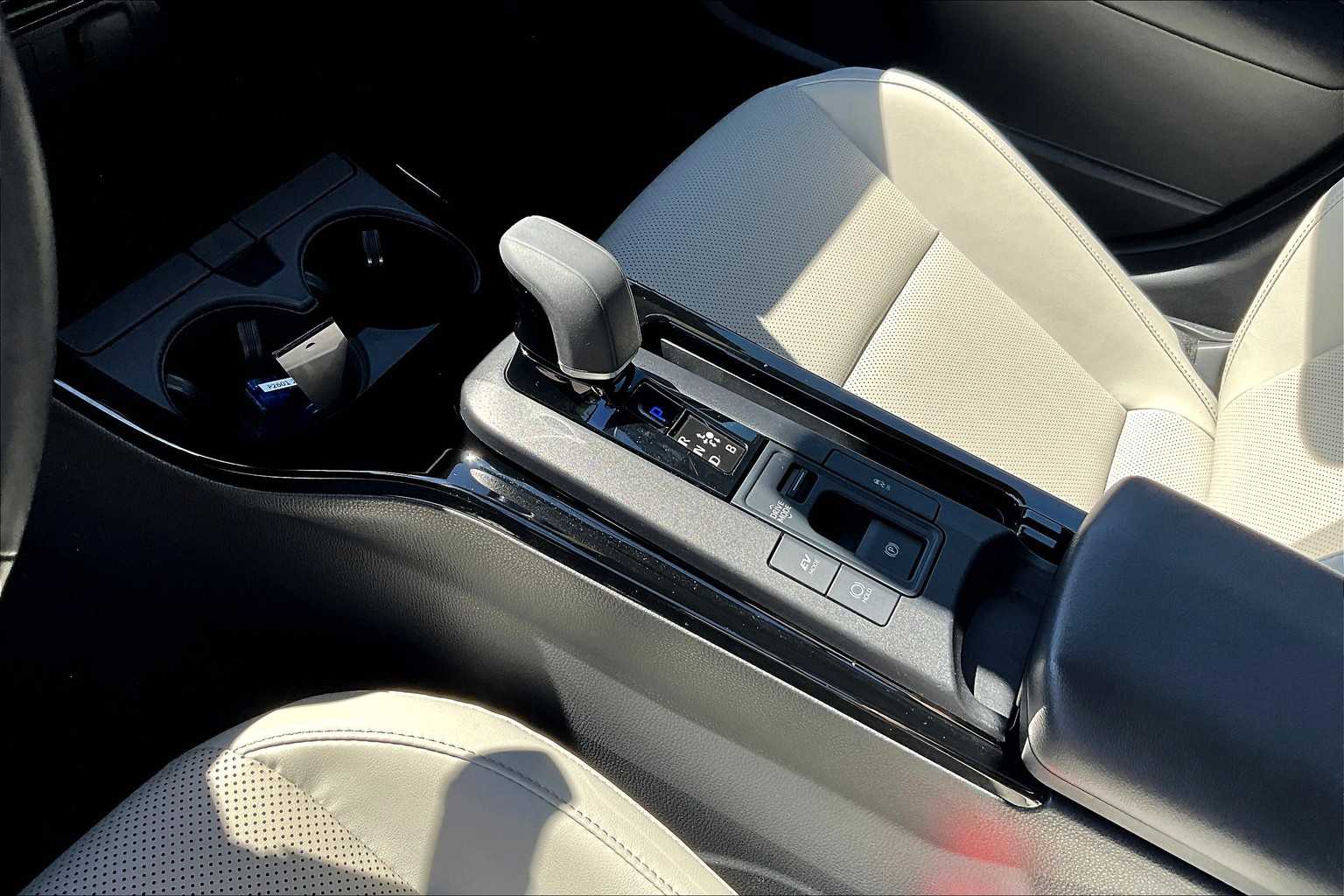 2024 Toyota Prius XLE - Photo 20