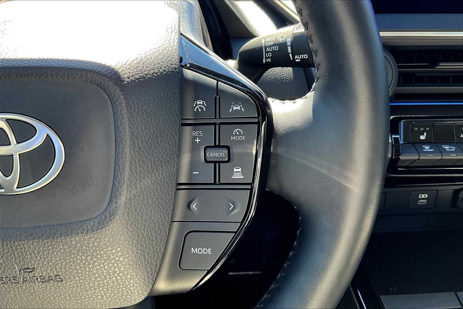 2024 Toyota Prius XLE - Photo 24
