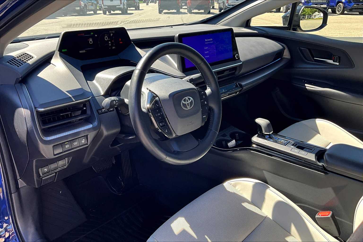 2024 Toyota Prius XLE - Photo 8