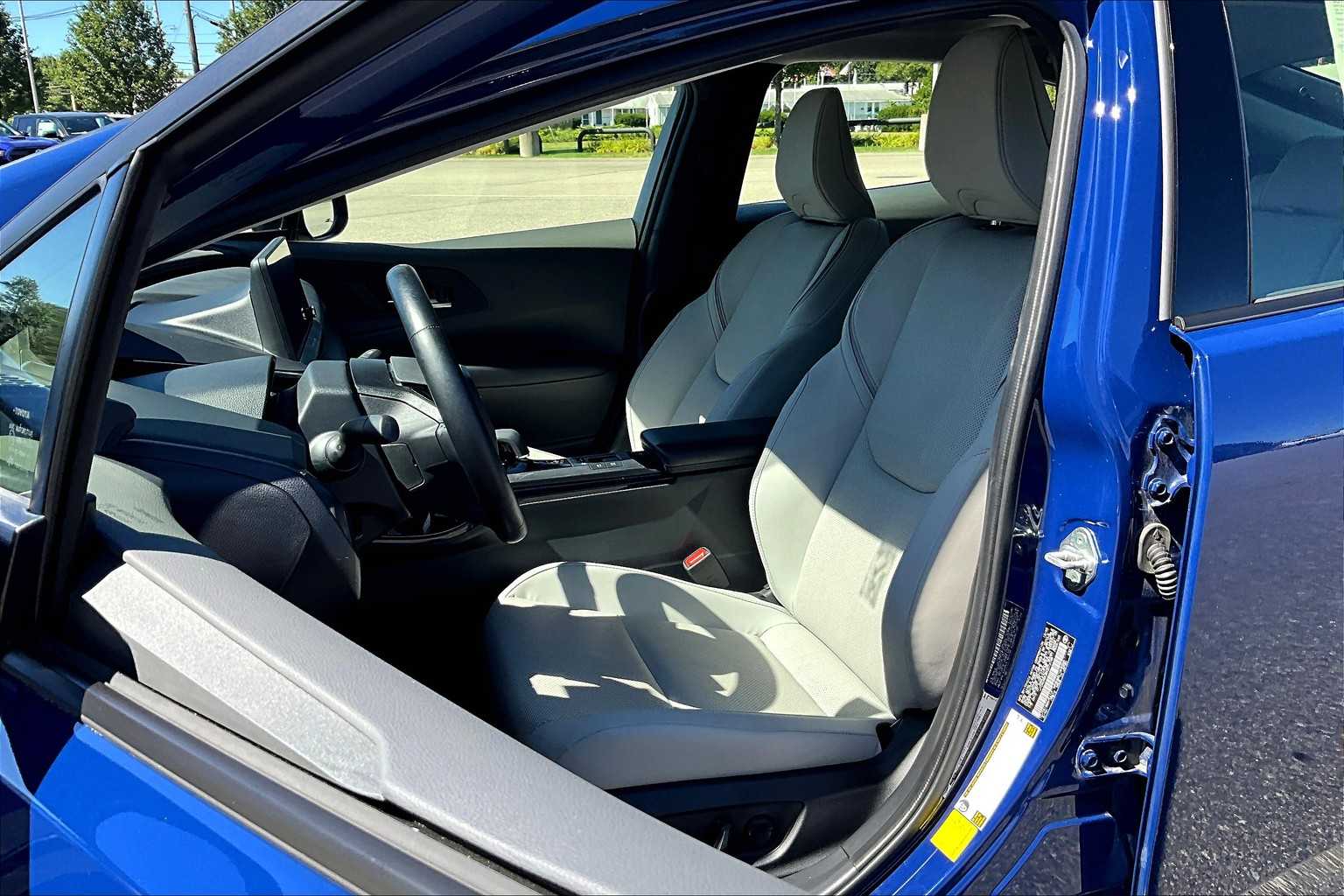 2024 Toyota Prius XLE - Photo 10