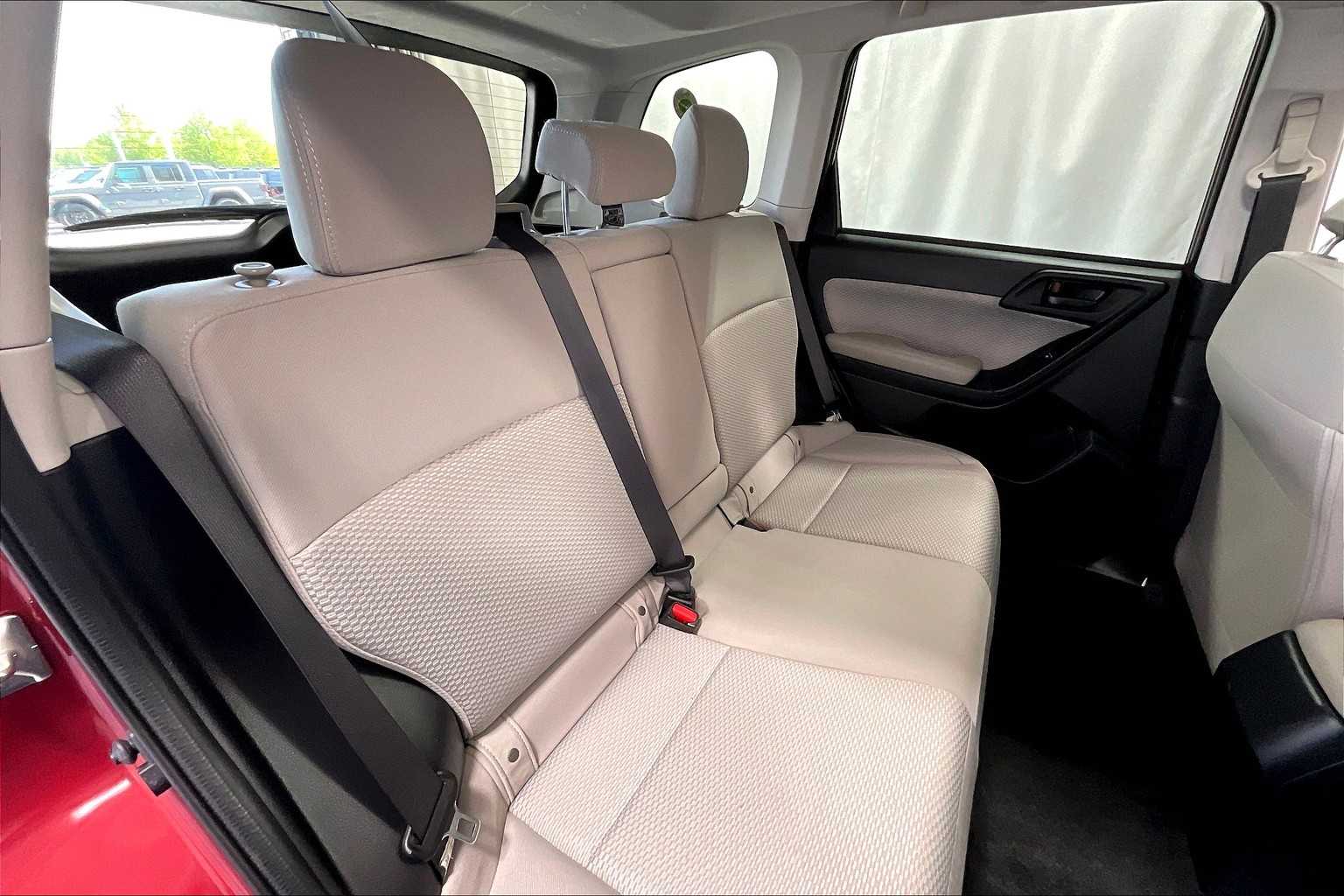 2018 Subaru Forester Premium - Photo 16