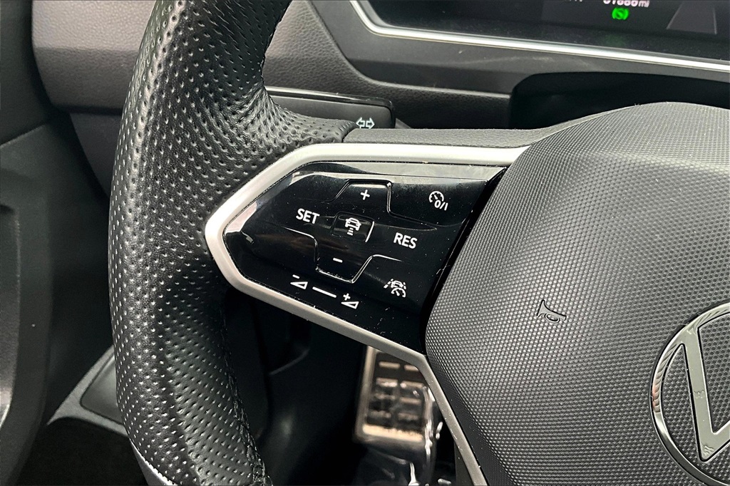 2022 Volkswagen Tiguan 2.0T SE R-Line Black - Photo 23