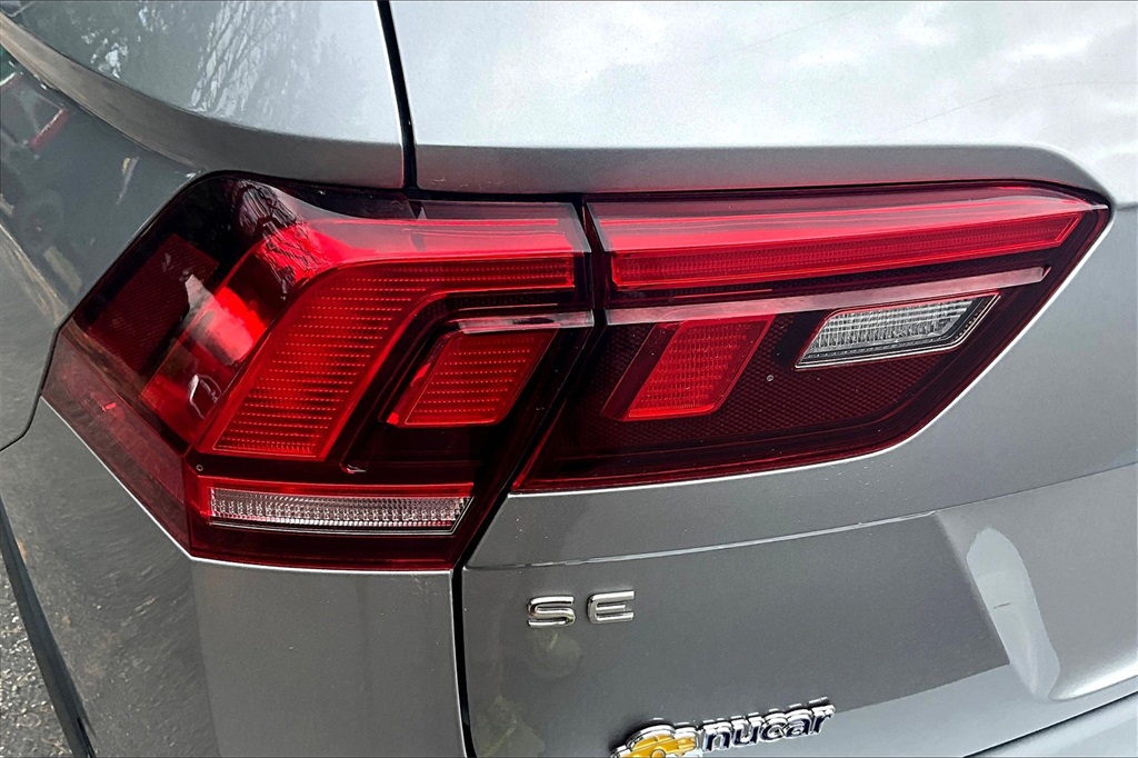 2022 Volkswagen Tiguan 2.0T SE R-Line Black - Photo 33