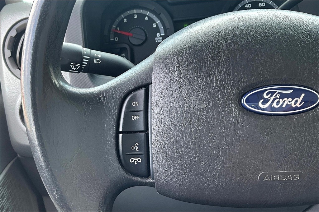 2018 Ford E-350SD Base - Photo 23