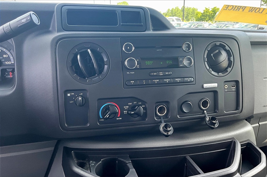 2018 Ford E-350SD Base - Photo 26