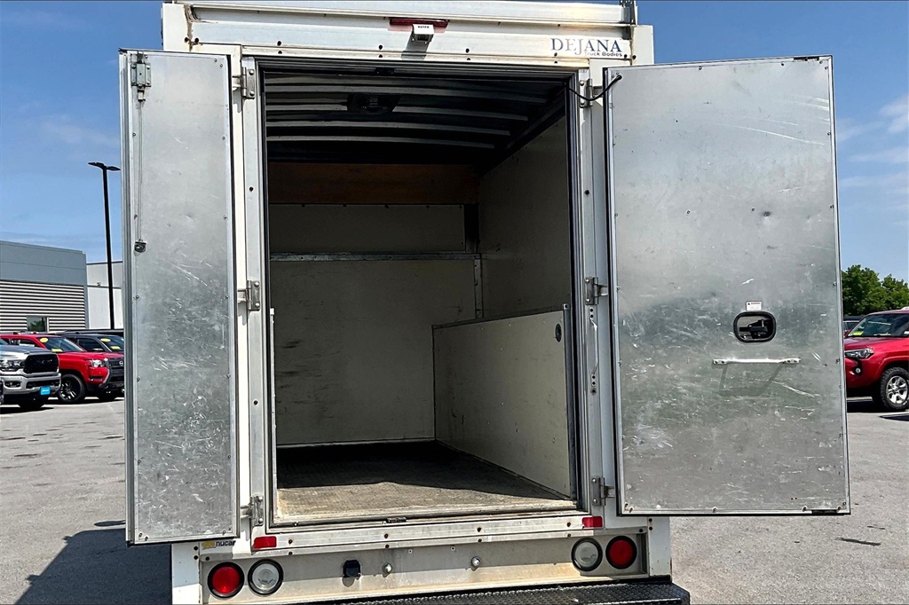 2018 Ford E-350SD Base - Photo 28