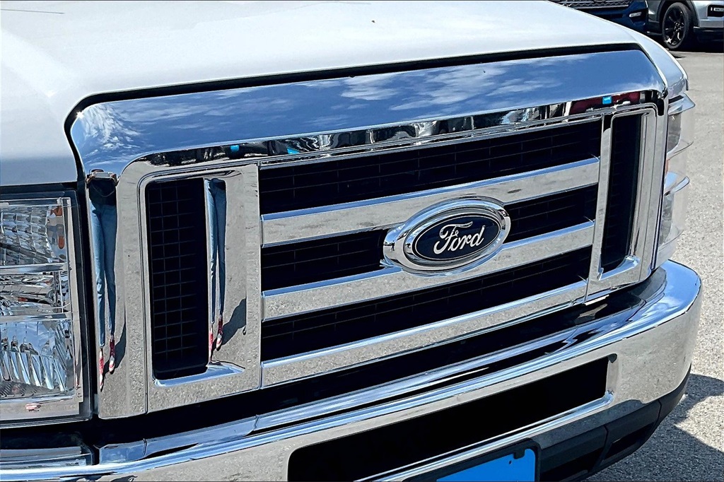2018 Ford E-350SD Base - Photo 31