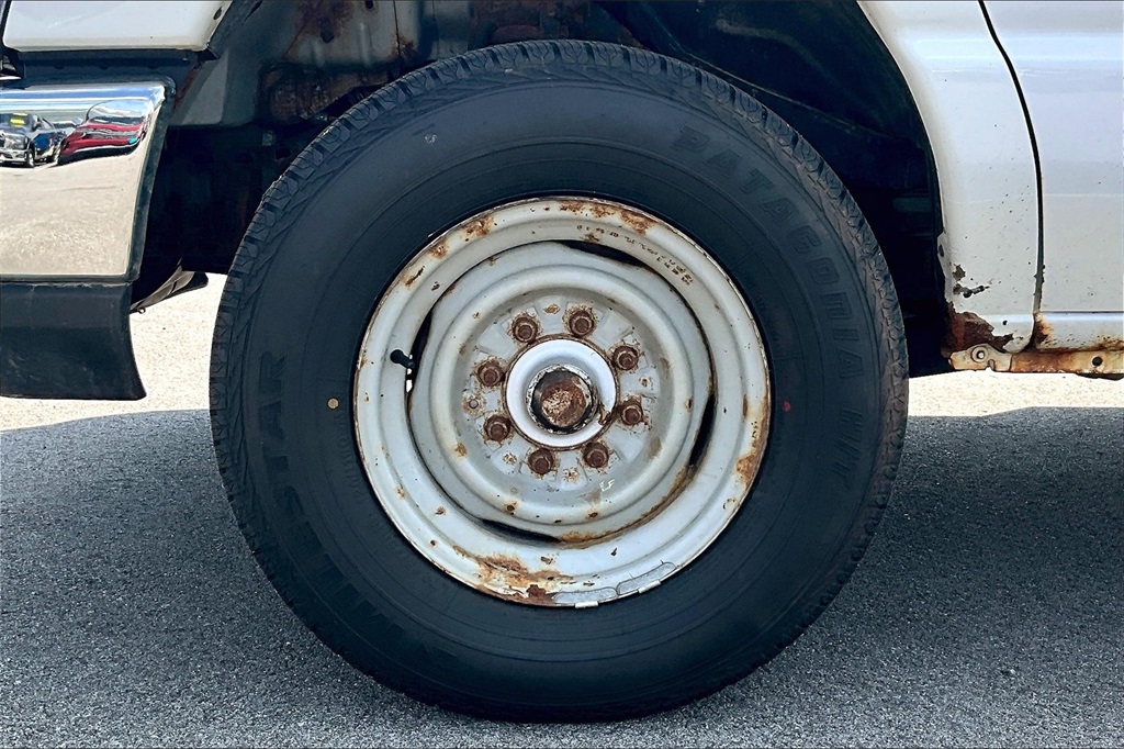2018 Ford E-350SD Base - Photo 7