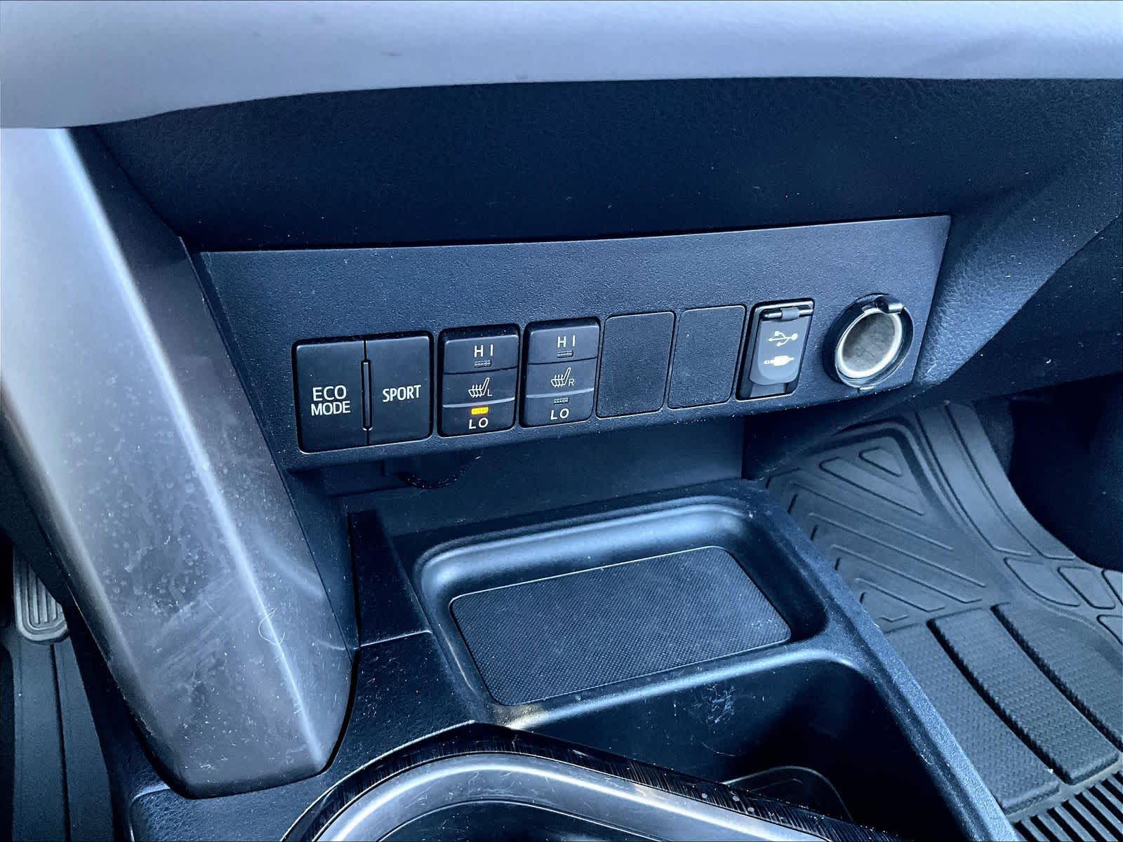 2018 Toyota RAV4 Limited - Photo 27