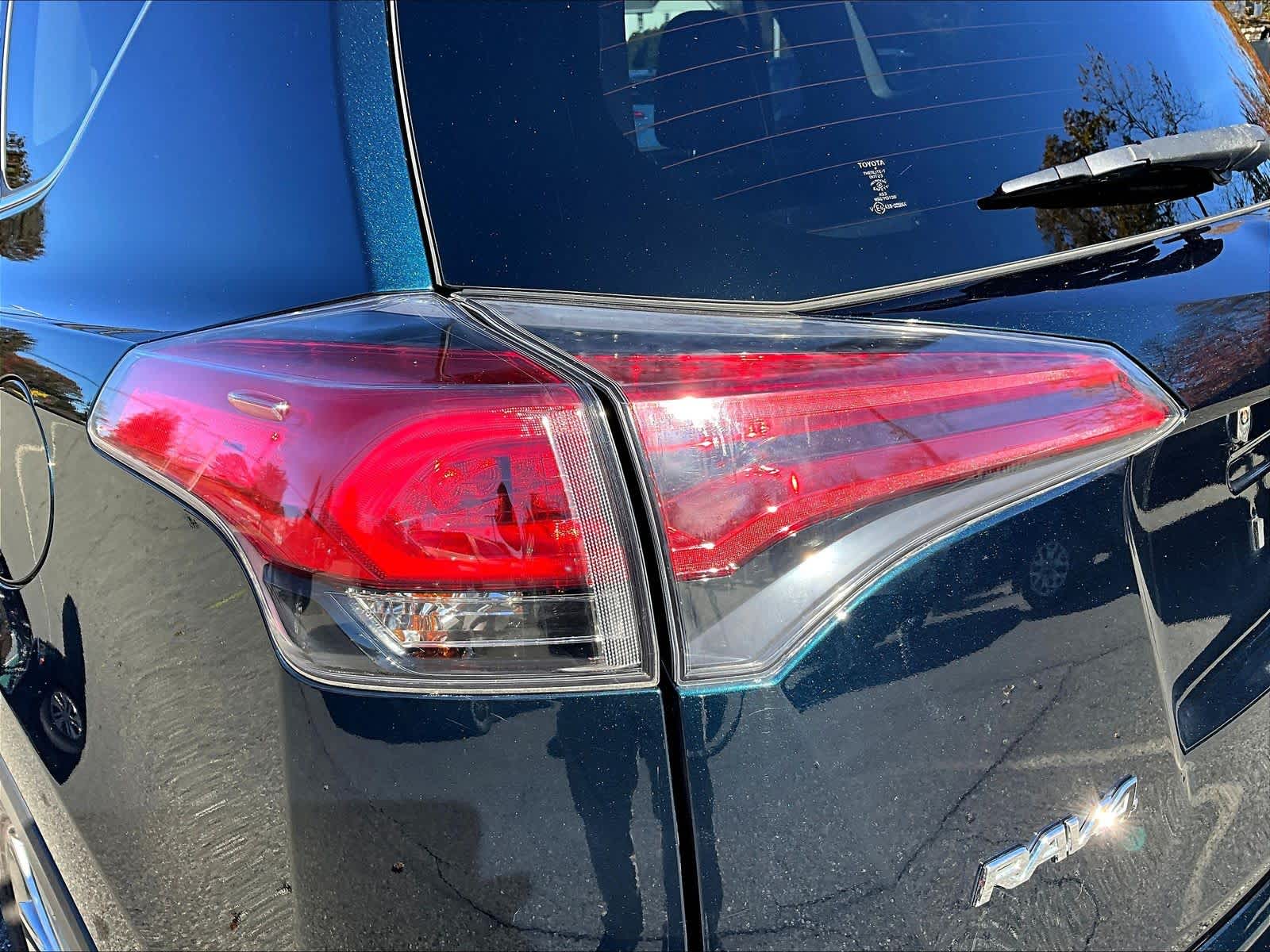 2018 Toyota RAV4 Limited - Photo 33