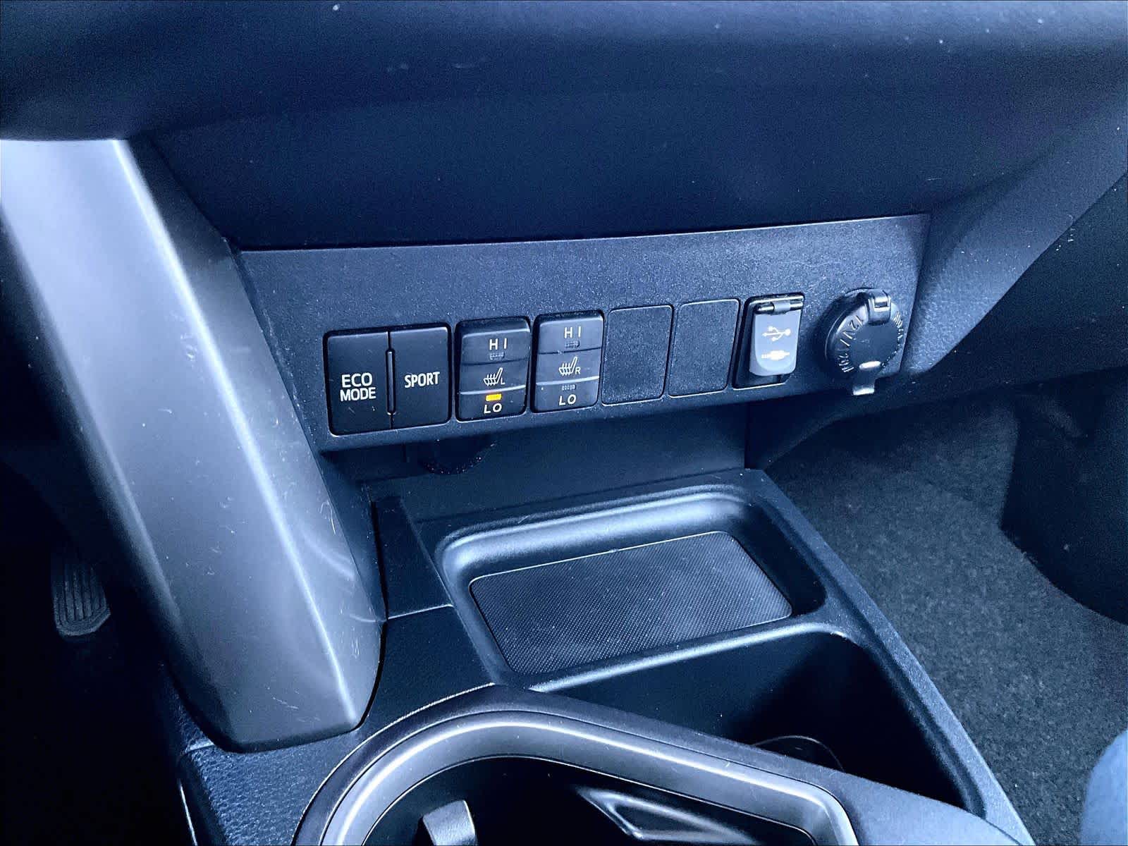 2018 Toyota RAV4 XLE - Photo 27