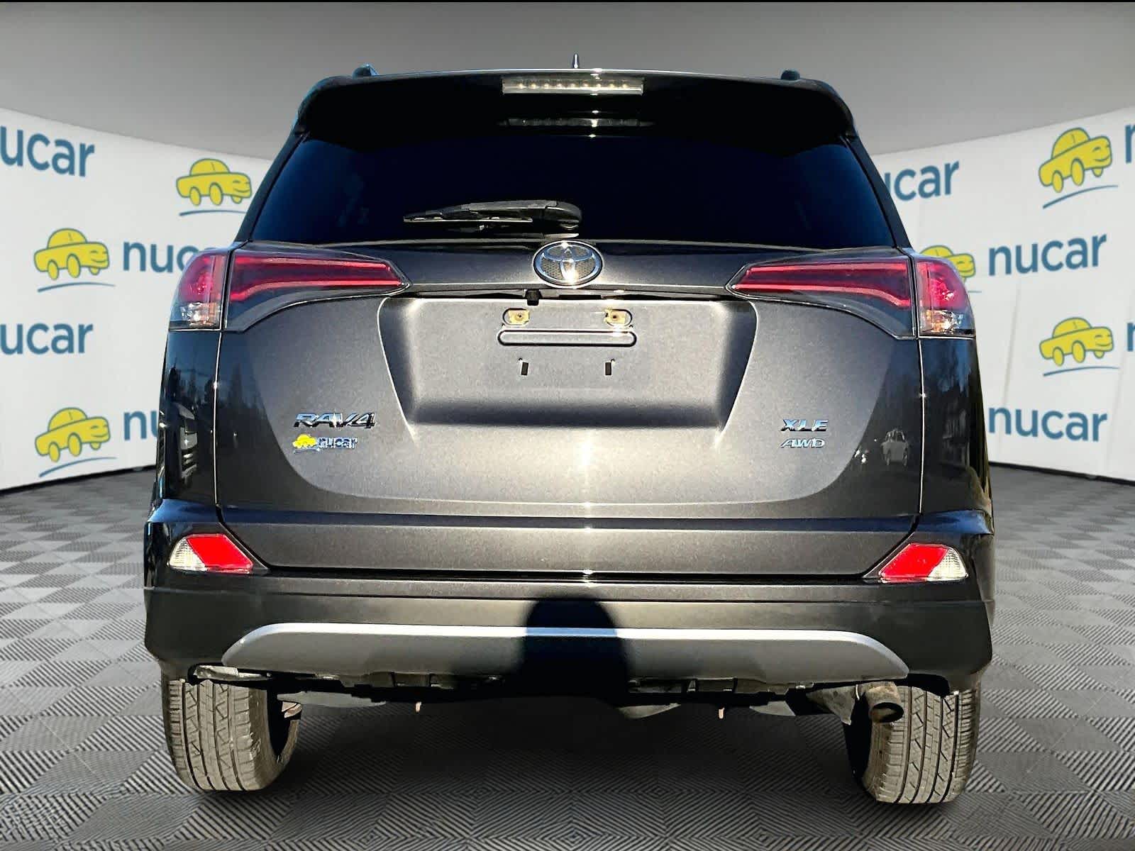 2018 Toyota RAV4 XLE - Photo 5