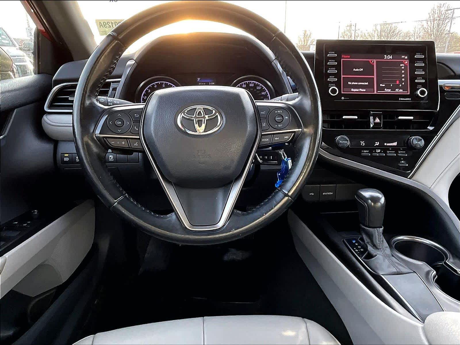 2021 Toyota Camry SE - Photo 17