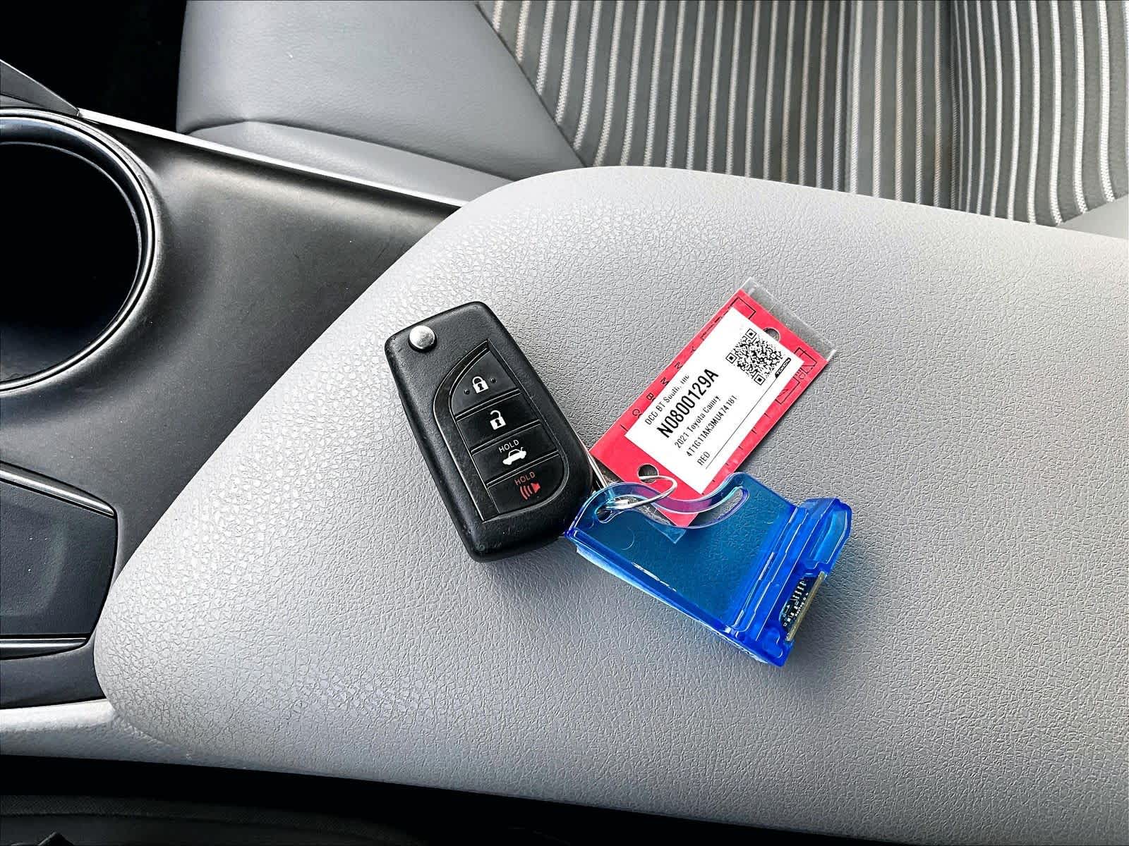 2021 Toyota Camry SE - Photo 30