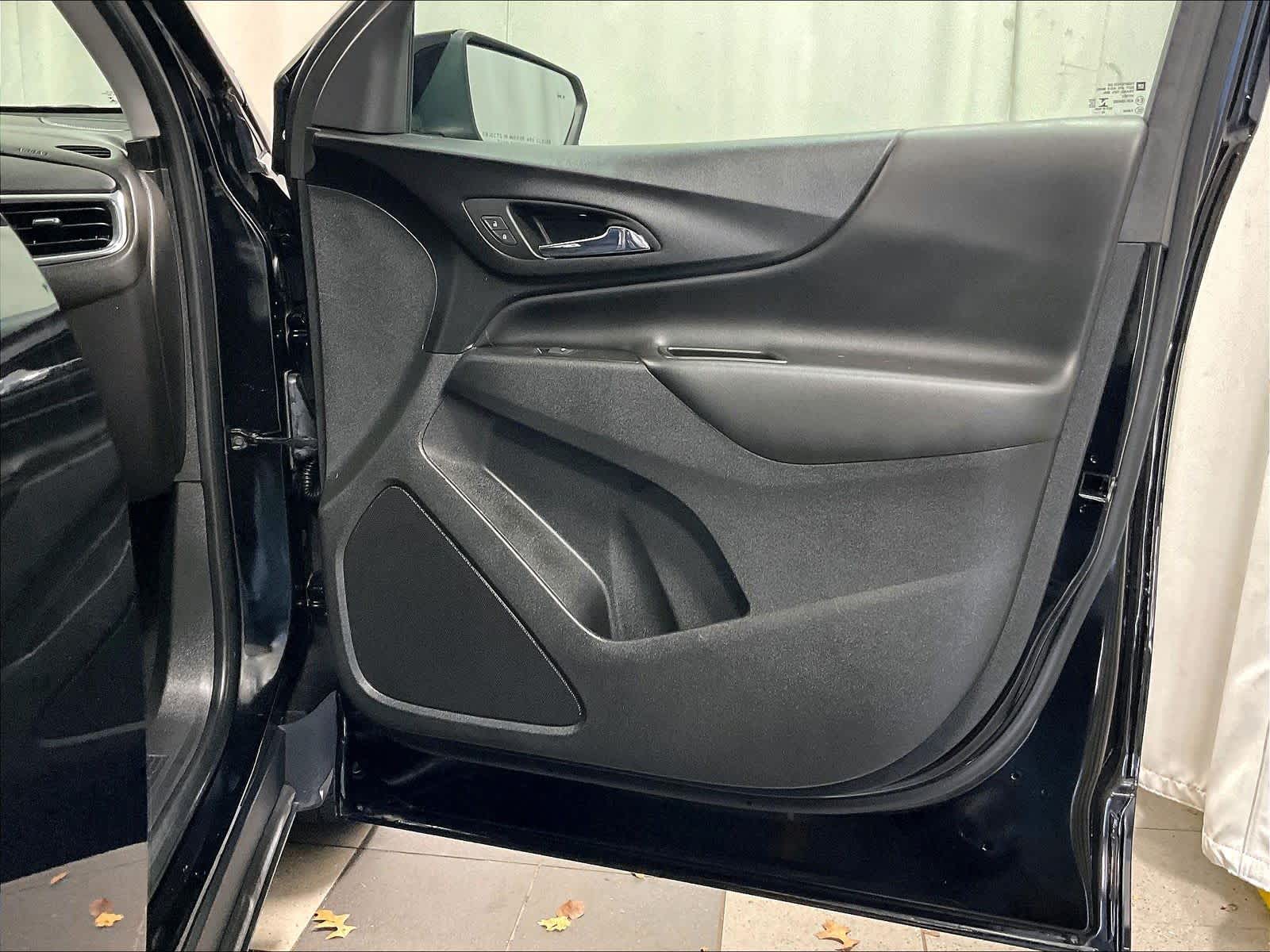 2022 Chevrolet Equinox LT - Photo 12