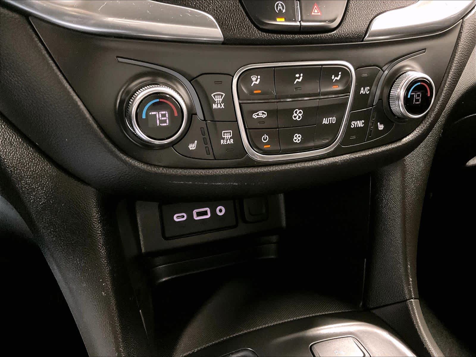 2022 Chevrolet Equinox LT - Photo 25