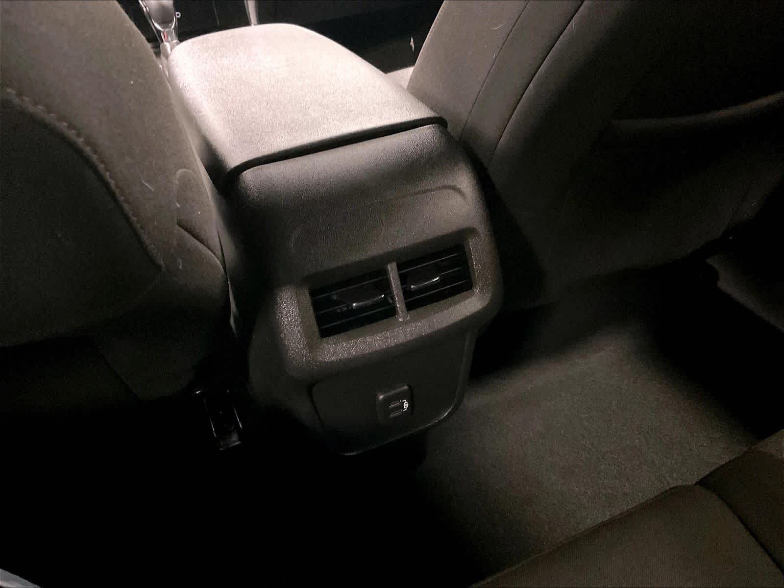 2022 Chevrolet Equinox LT - Photo 27