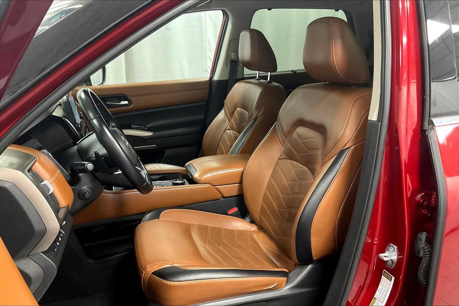 2022 Nissan Pathfinder Platinum - Photo 10