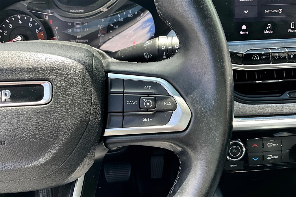 2022 Jeep Compass Latitude Lux - Photo 23