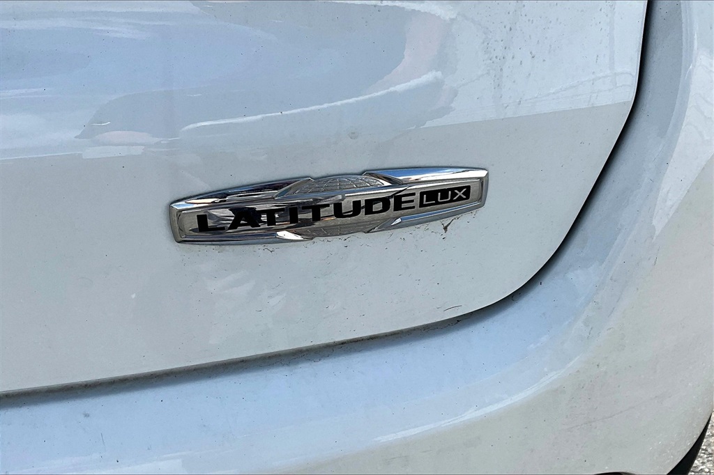 2022 Jeep Compass Latitude Lux - Photo 28