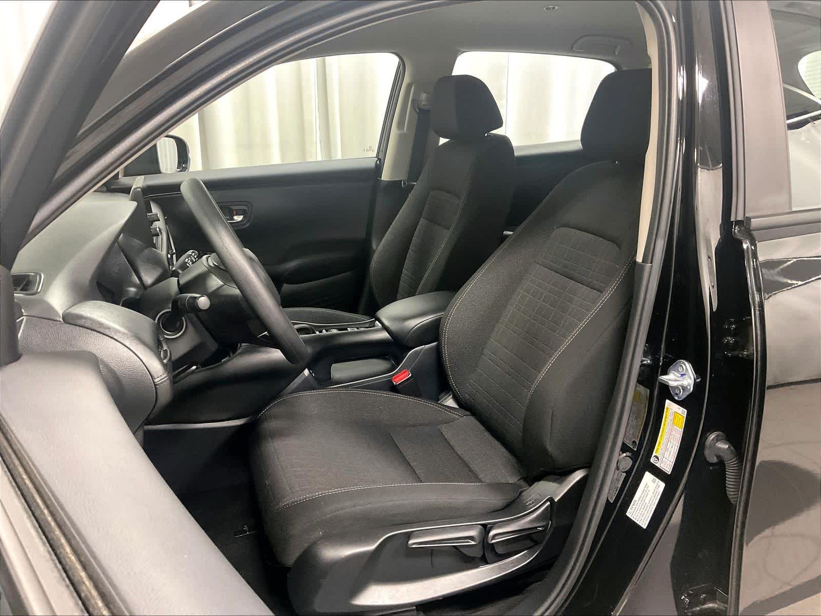 2025 Honda HR-V LX - Photo 10