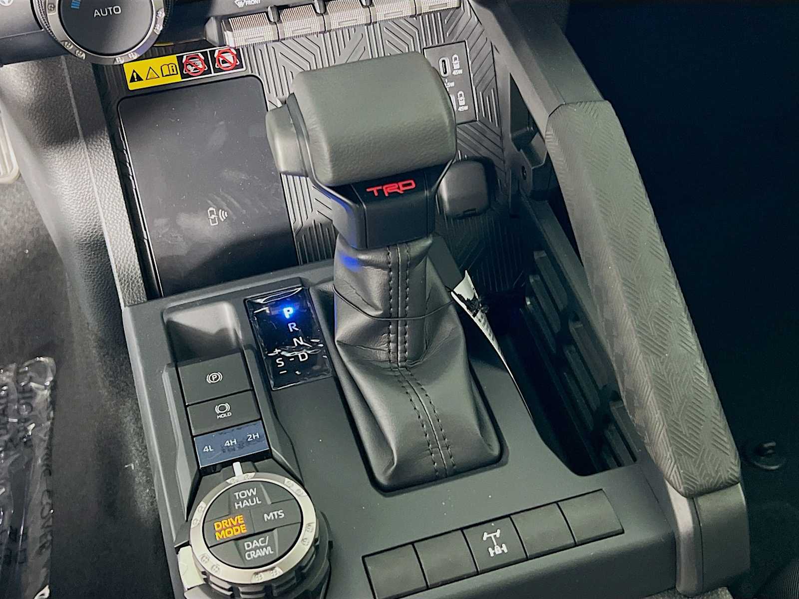 2025 Toyota Tacoma TRD Off Road Hybrid - Photo 11