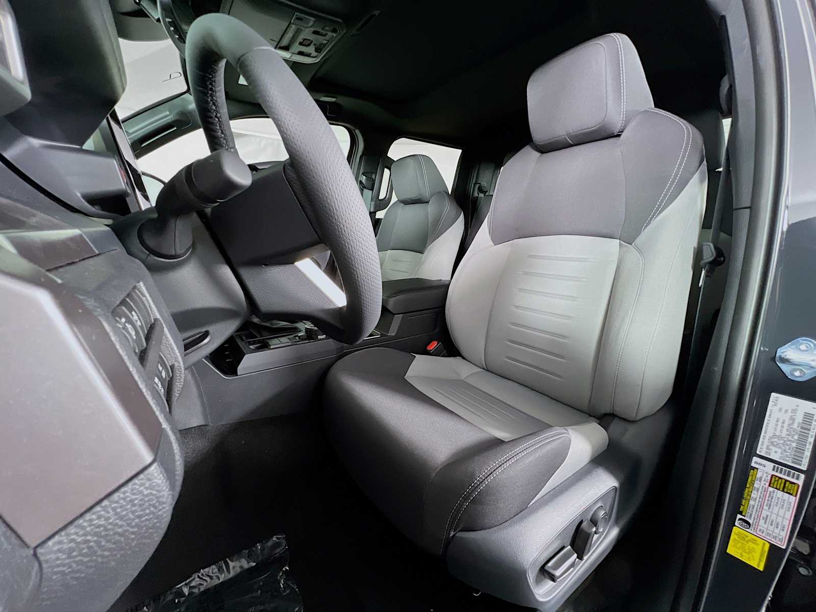 2025 Toyota Tacoma TRD Off Road Hybrid - Photo 12