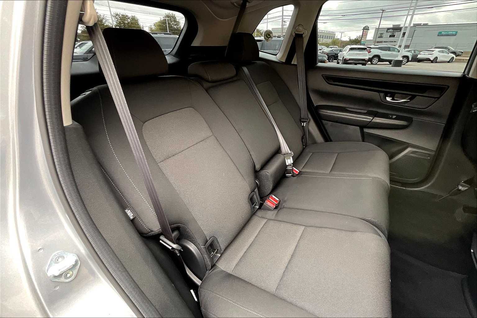 2024 Honda CR-V LX - Photo 16