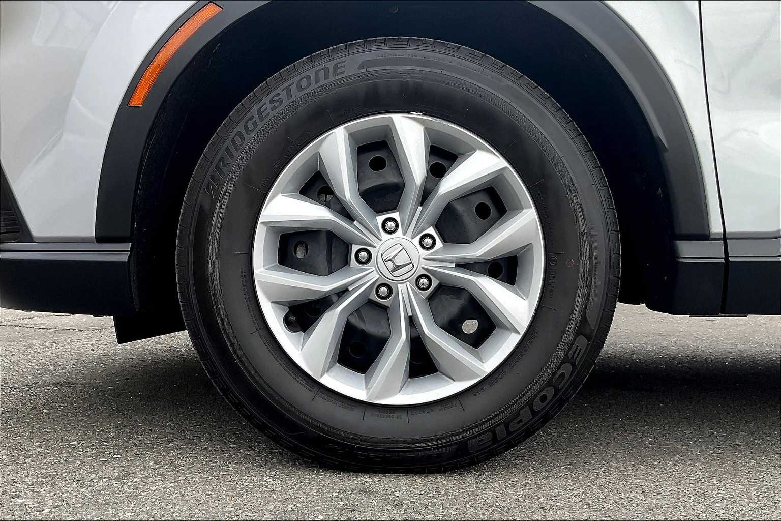 2024 Honda CR-V LX - Photo 7