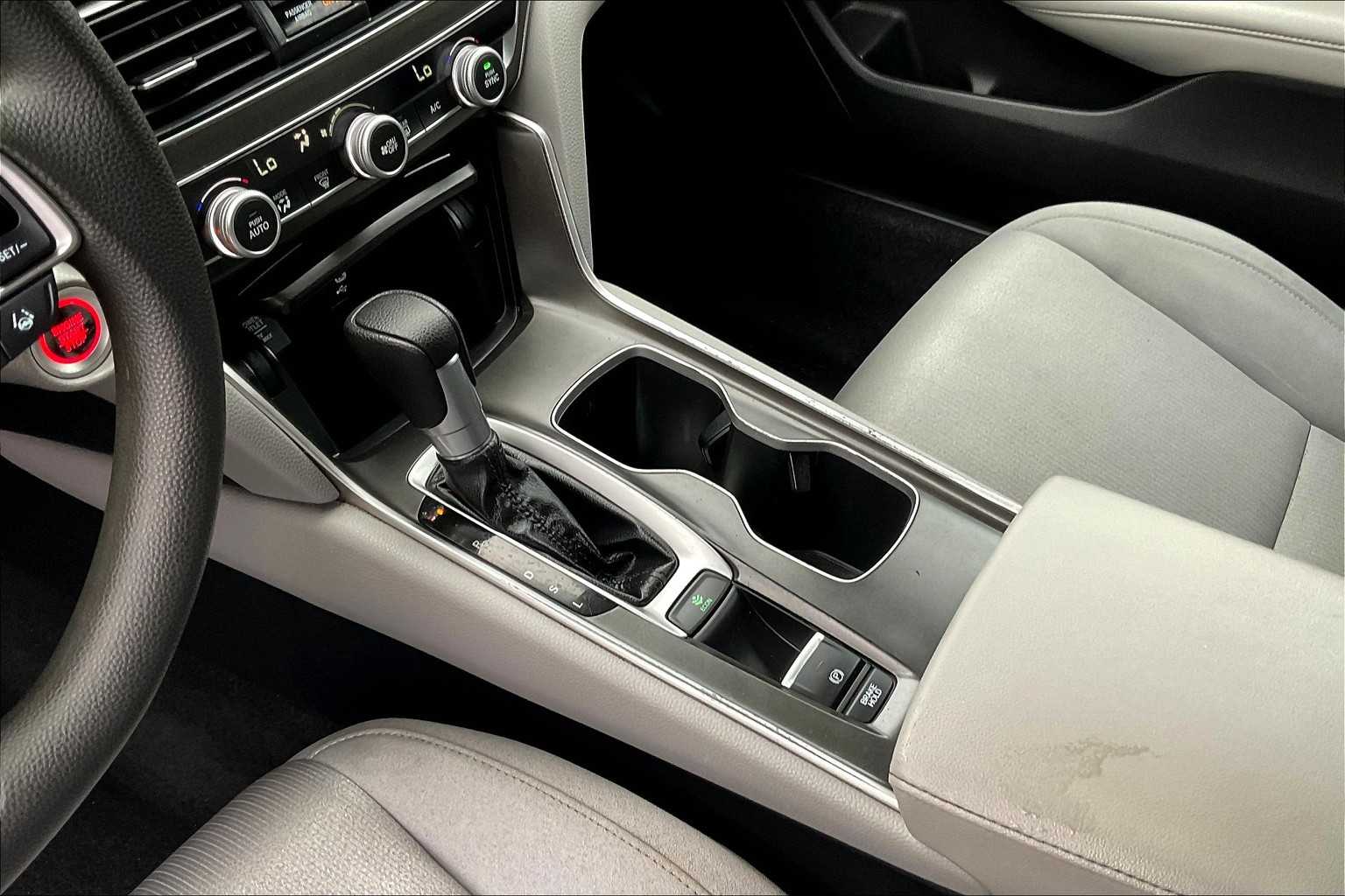 2020 Honda Accord LX - Photo 20