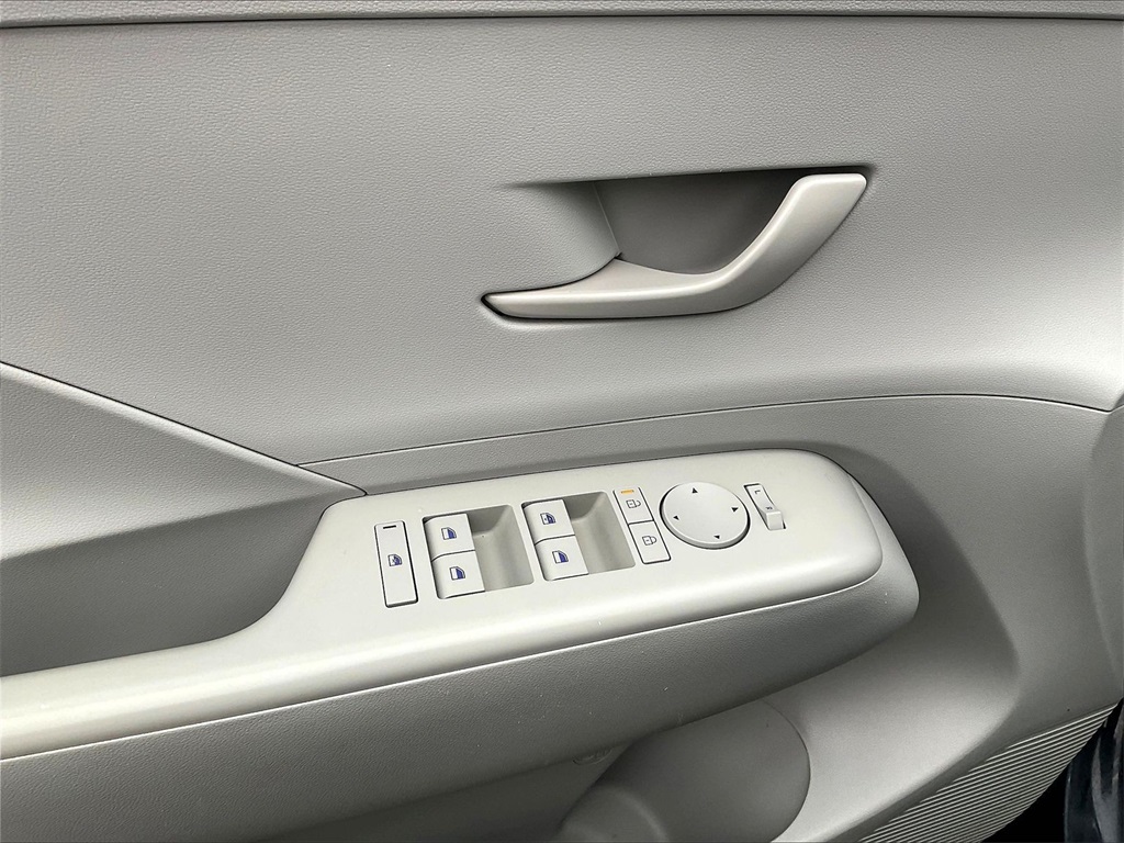 2024 Hyundai Kona SEL - Photo 35