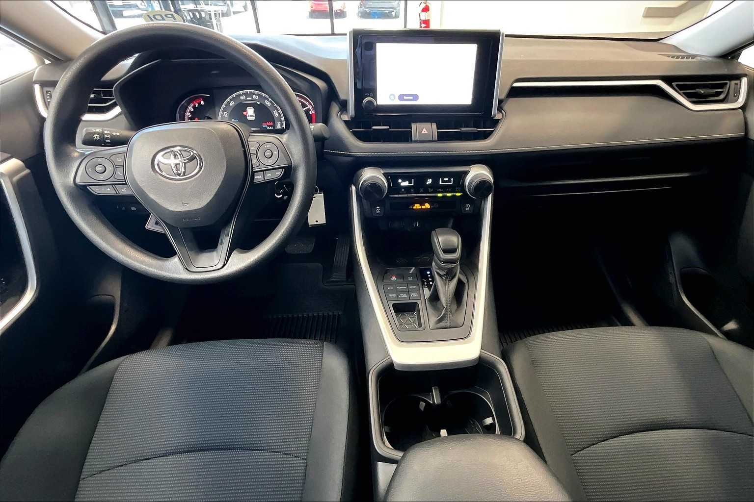 2025 Toyota RAV4 LE - Photo 12