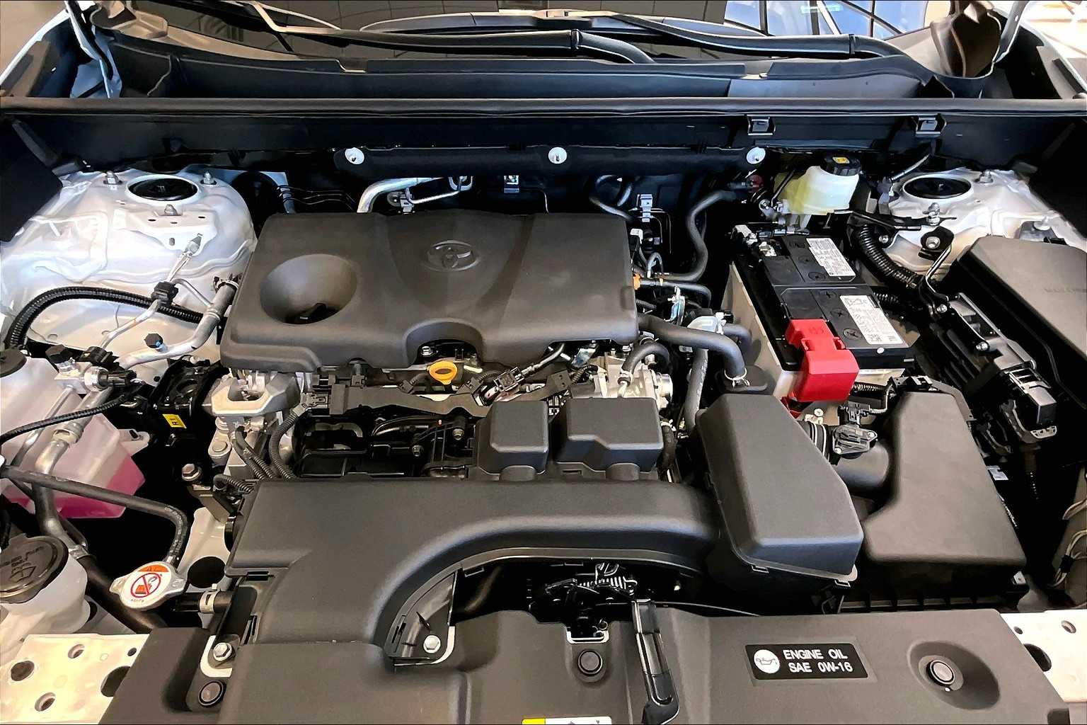2025 Toyota RAV4 LE - Photo 16