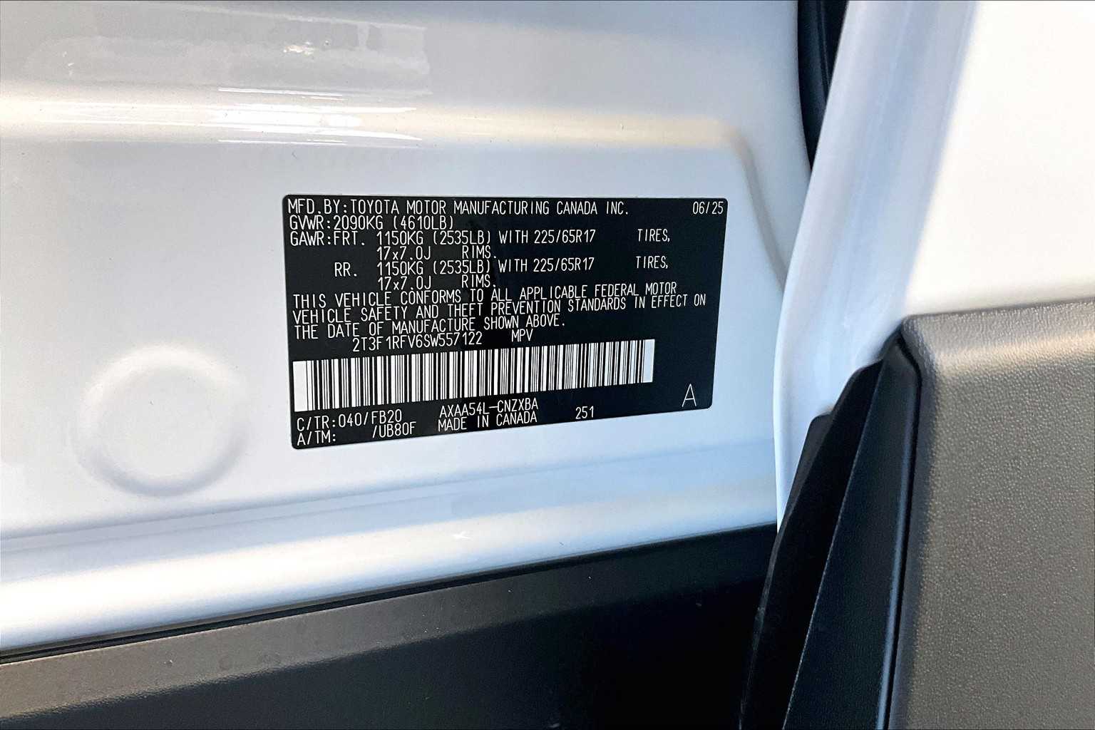 2025 Toyota RAV4 LE - Photo 17