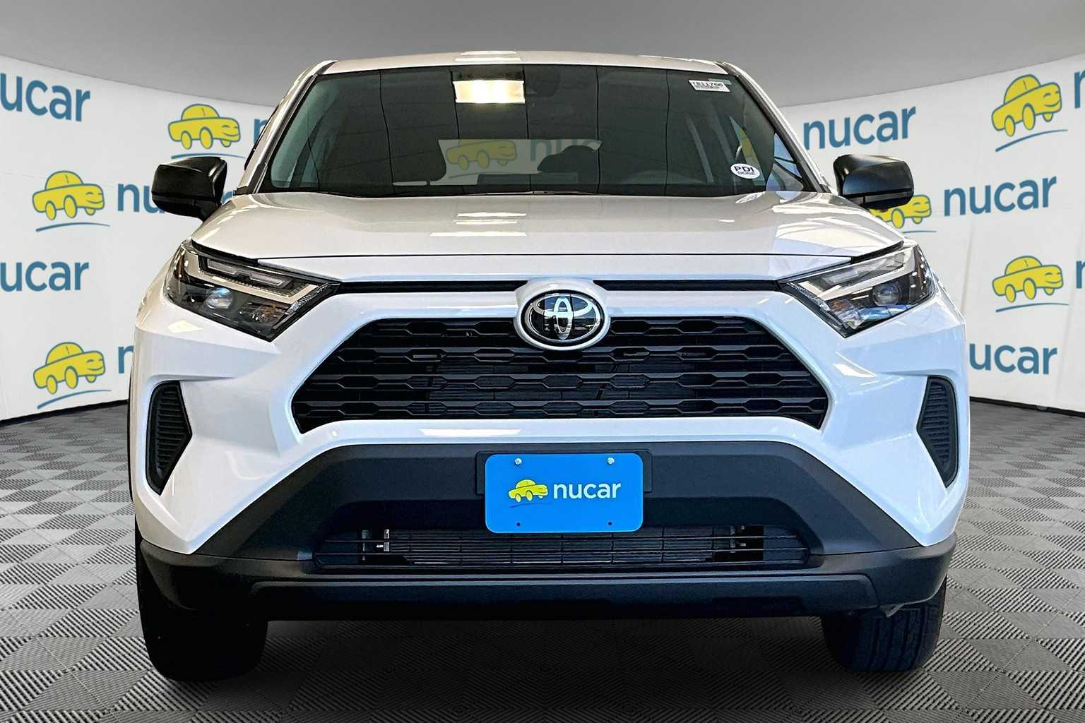 2025 Toyota RAV4 LE - Photo 3