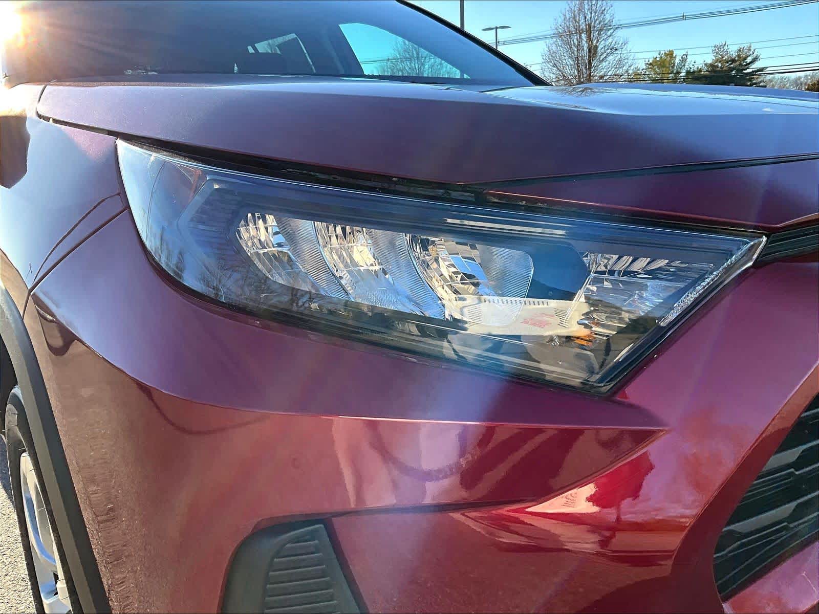 2022 Toyota RAV4 LE - Photo 33