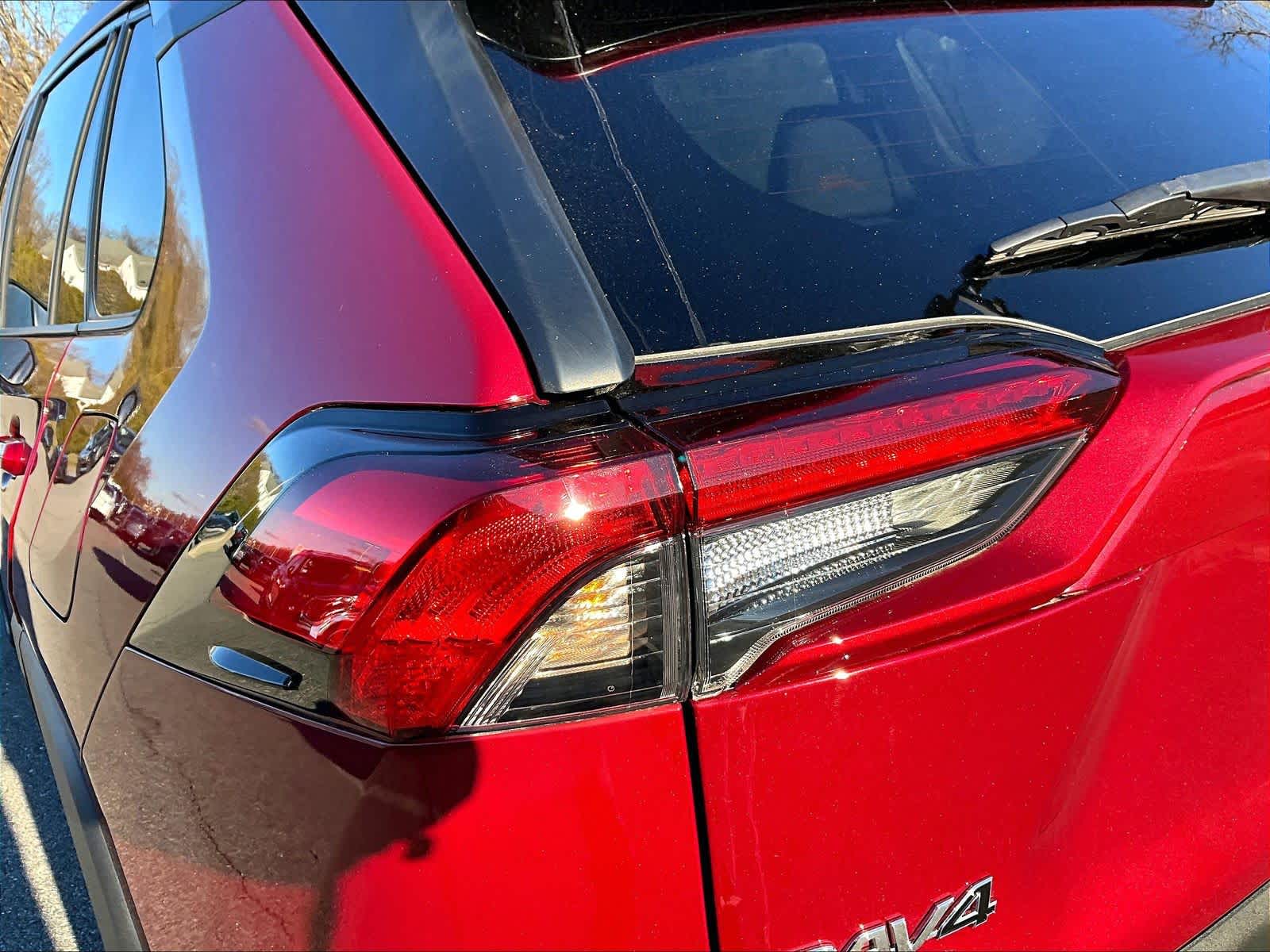 2022 Toyota RAV4 LE - Photo 34