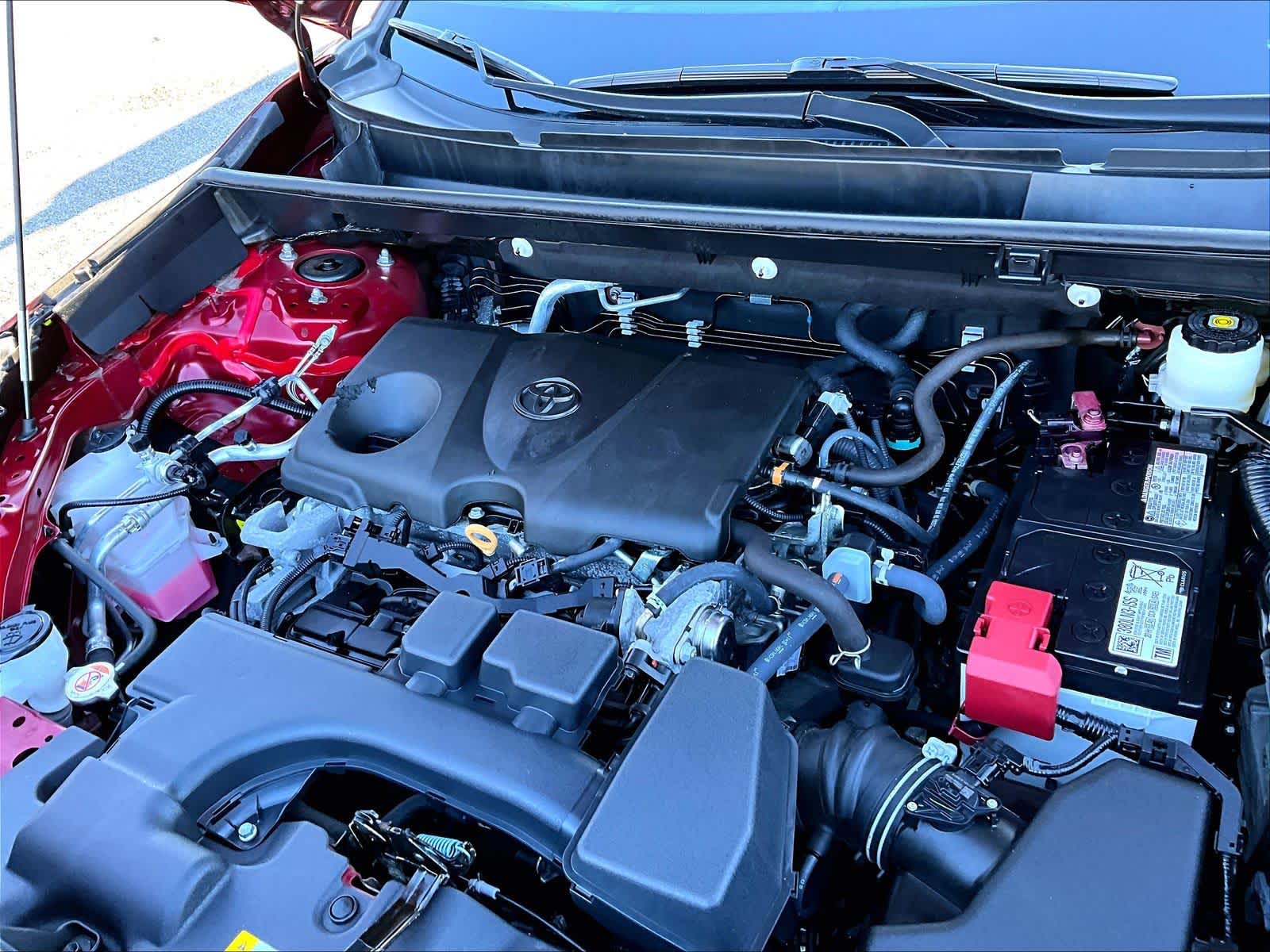 2022 Toyota RAV4 LE - Photo 35