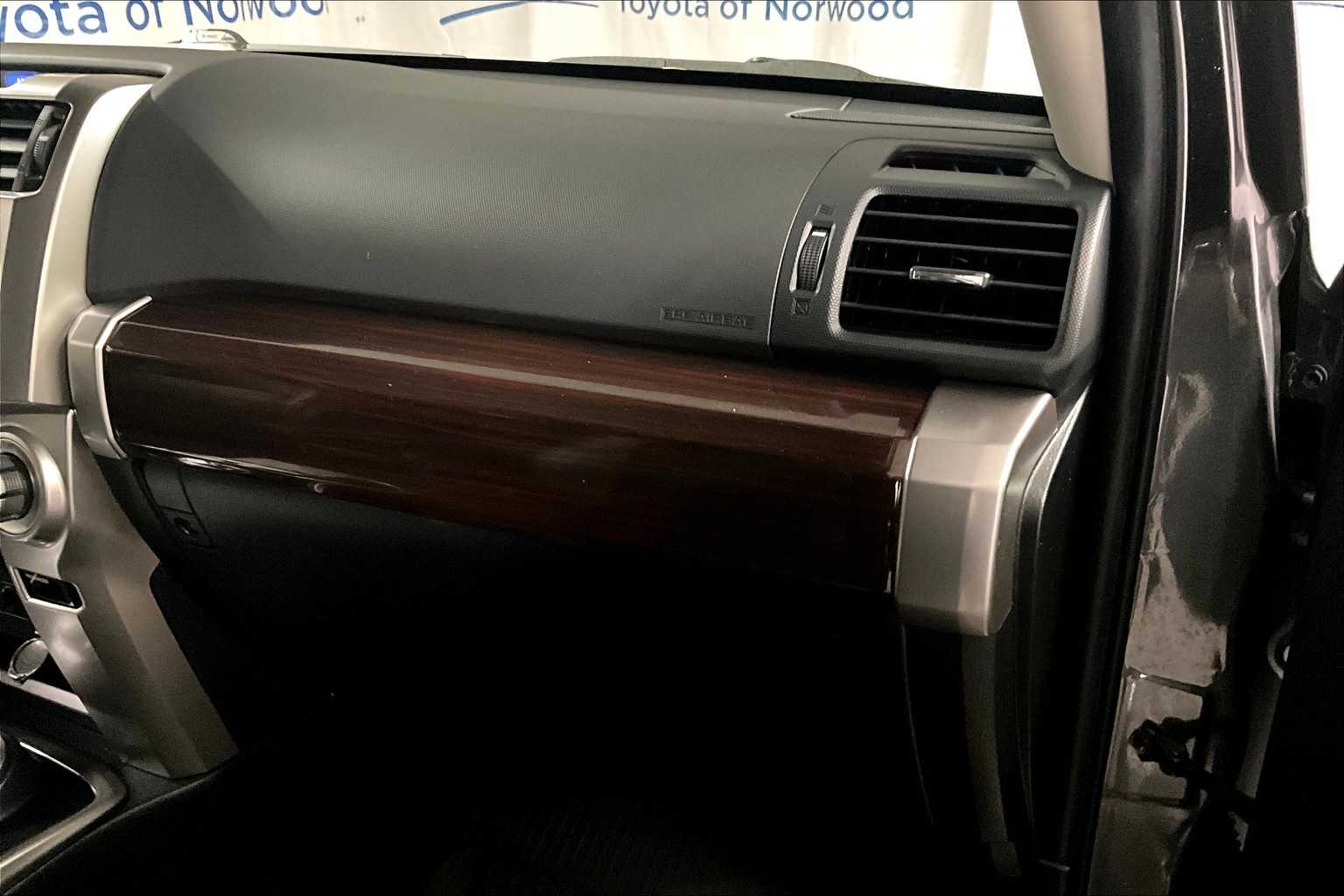 2022 Toyota 4Runner Limited - Photo 13