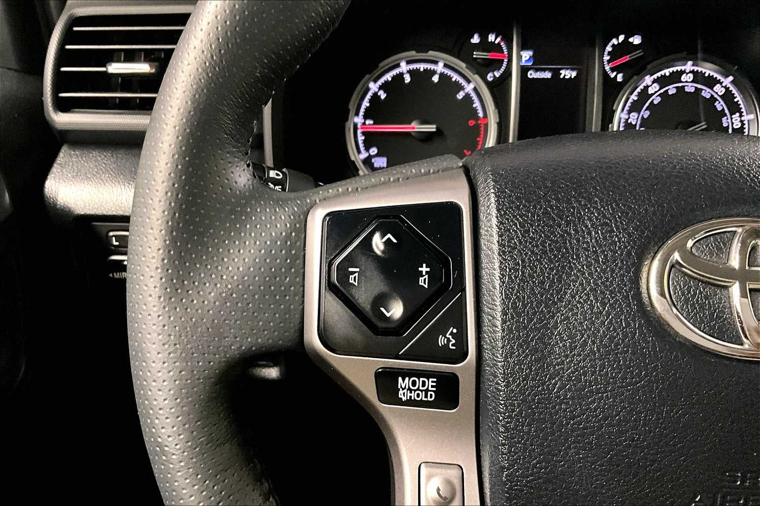 2022 Toyota 4Runner Limited - Photo 23