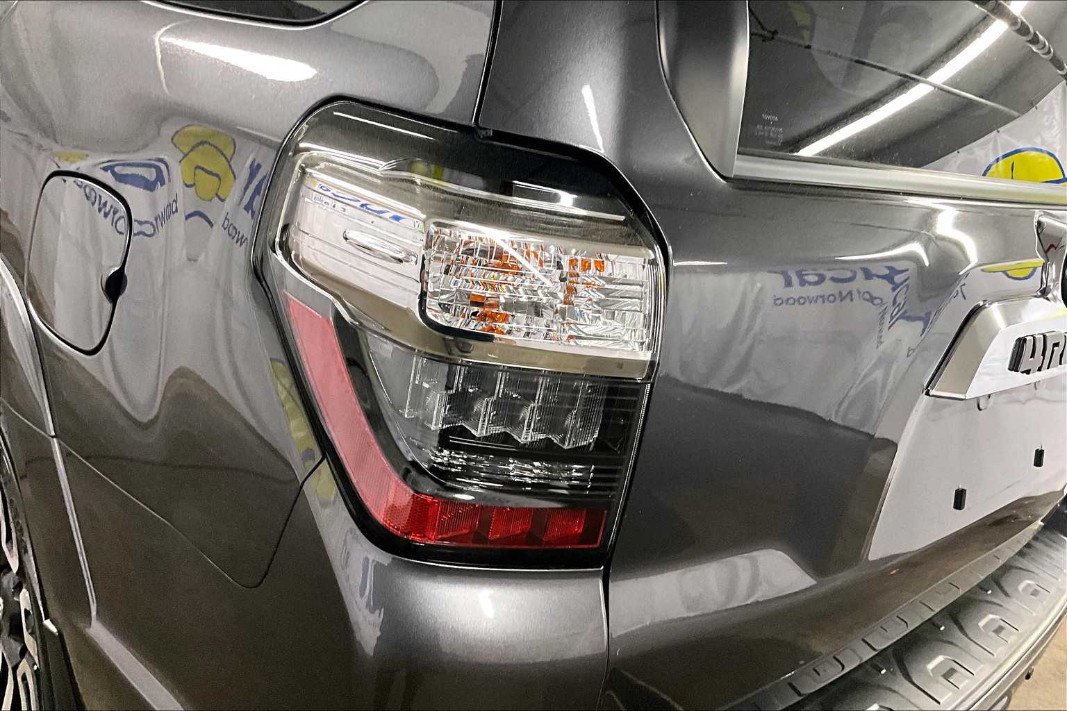 2022 Toyota 4Runner Limited - Photo 33