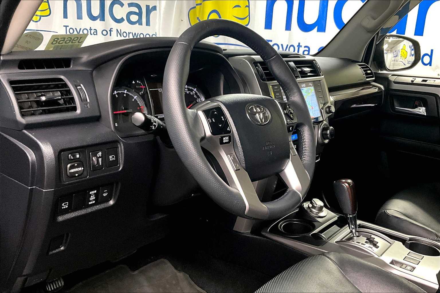 2022 Toyota 4Runner Limited - Photo 8