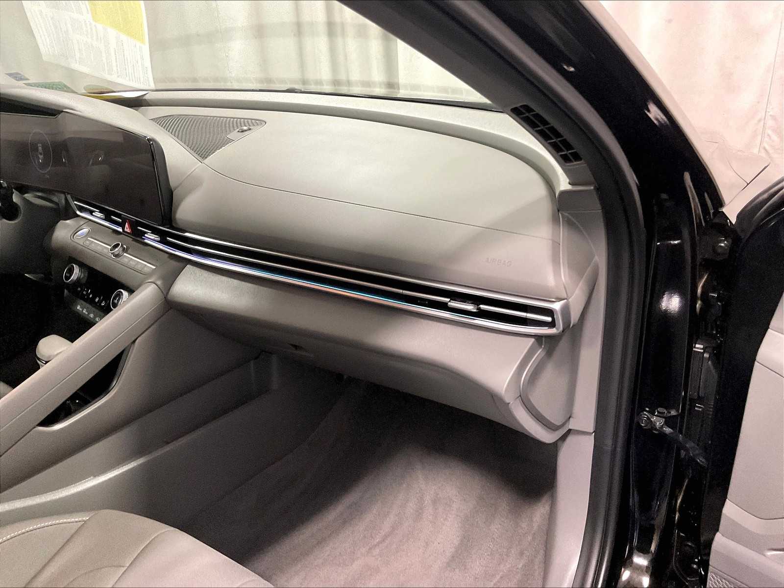 2024 Hyundai Elantra SEL - Photo 13