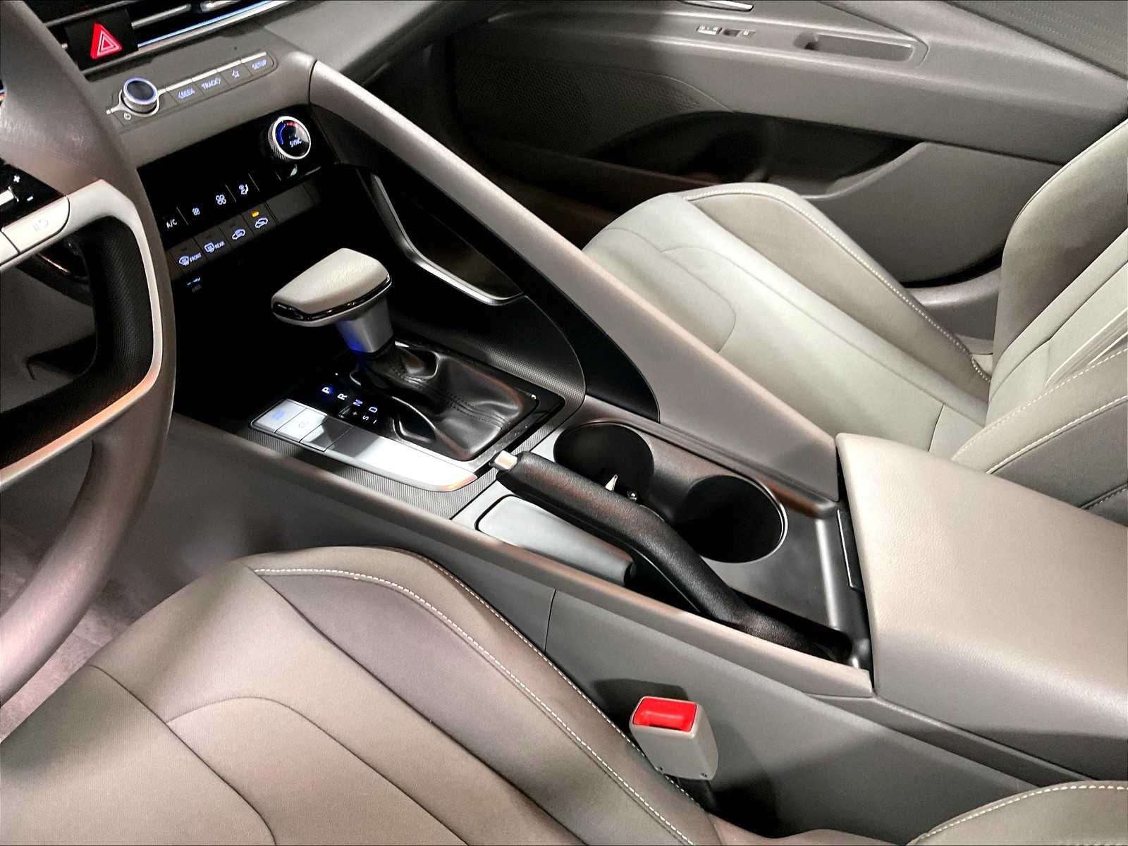 2024 Hyundai Elantra SEL - Photo 20