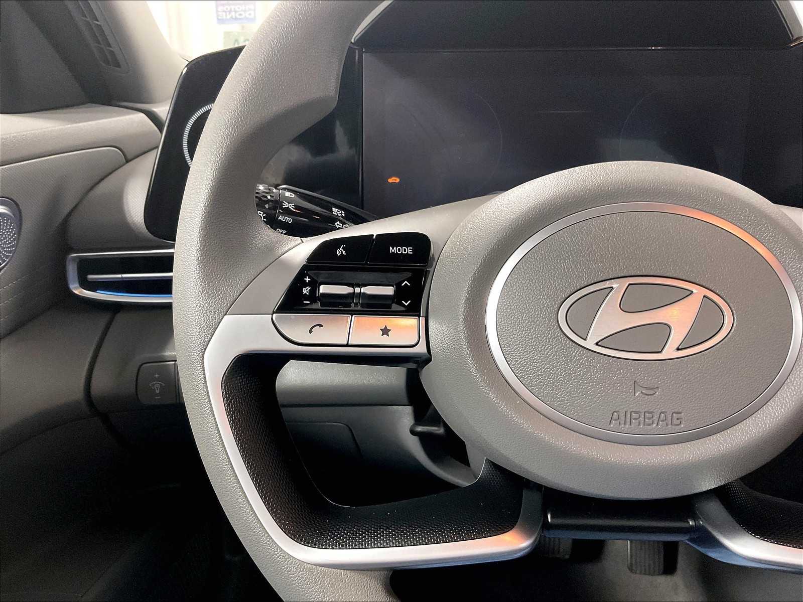 2024 Hyundai Elantra SEL - Photo 22