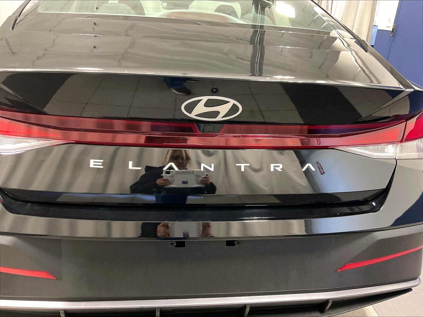 2024 Hyundai Elantra SEL - Photo 27