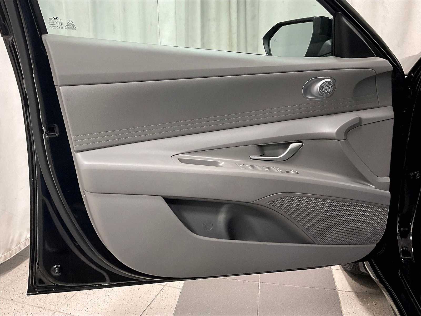 2024 Hyundai Elantra SEL - Photo 9
