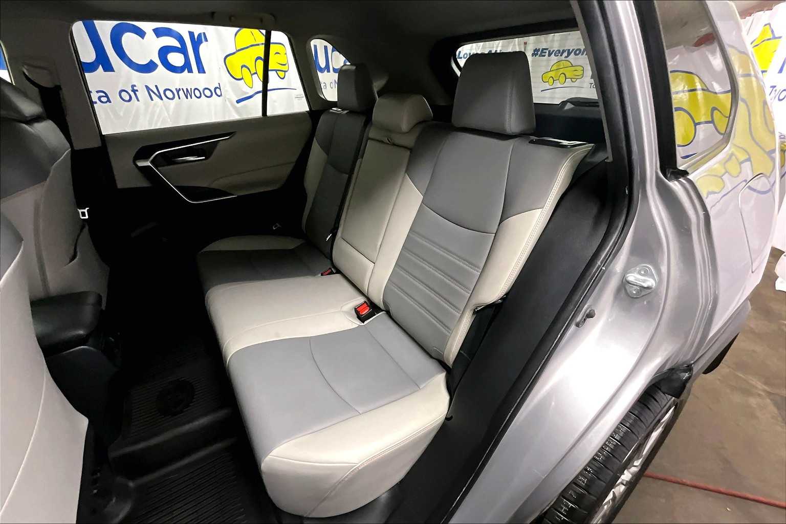 2021 Toyota RAV4 XLE Premium - Photo 15